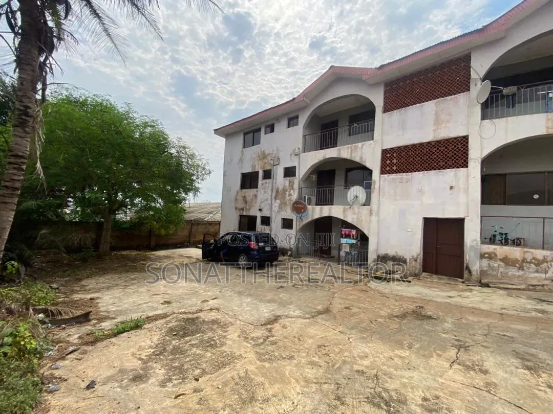 3bdrm Block of Flats in Ologuneru for sale in Ologuneru