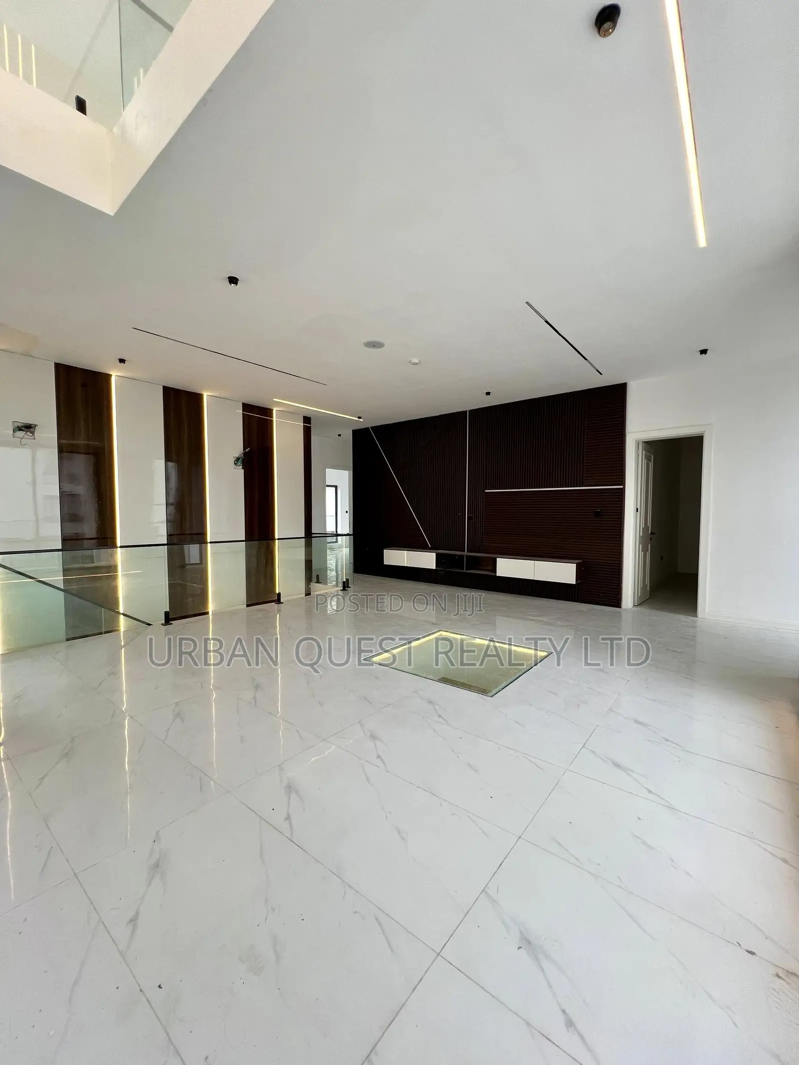 5bdrm Duplex in Lekki for sale in Lekki