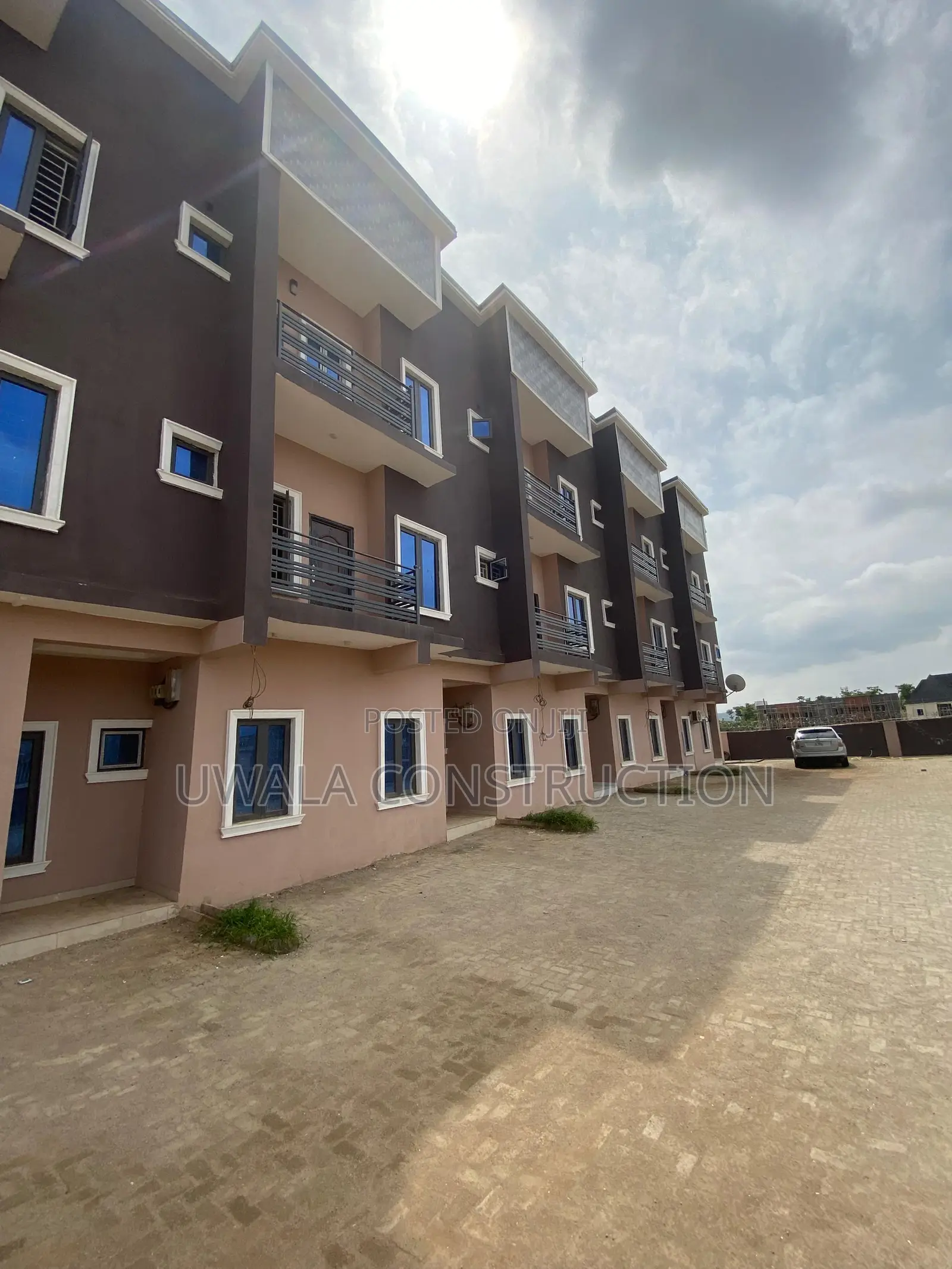 4bdrm Townhouse/Terrace in Gaduwa for sale in Gaduwa