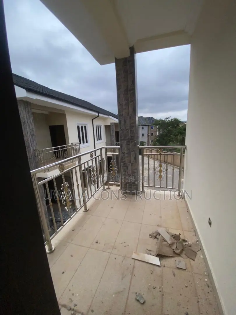 4bdrm Townhouse/Terrace in Gaduwa for sale in Gaduwa