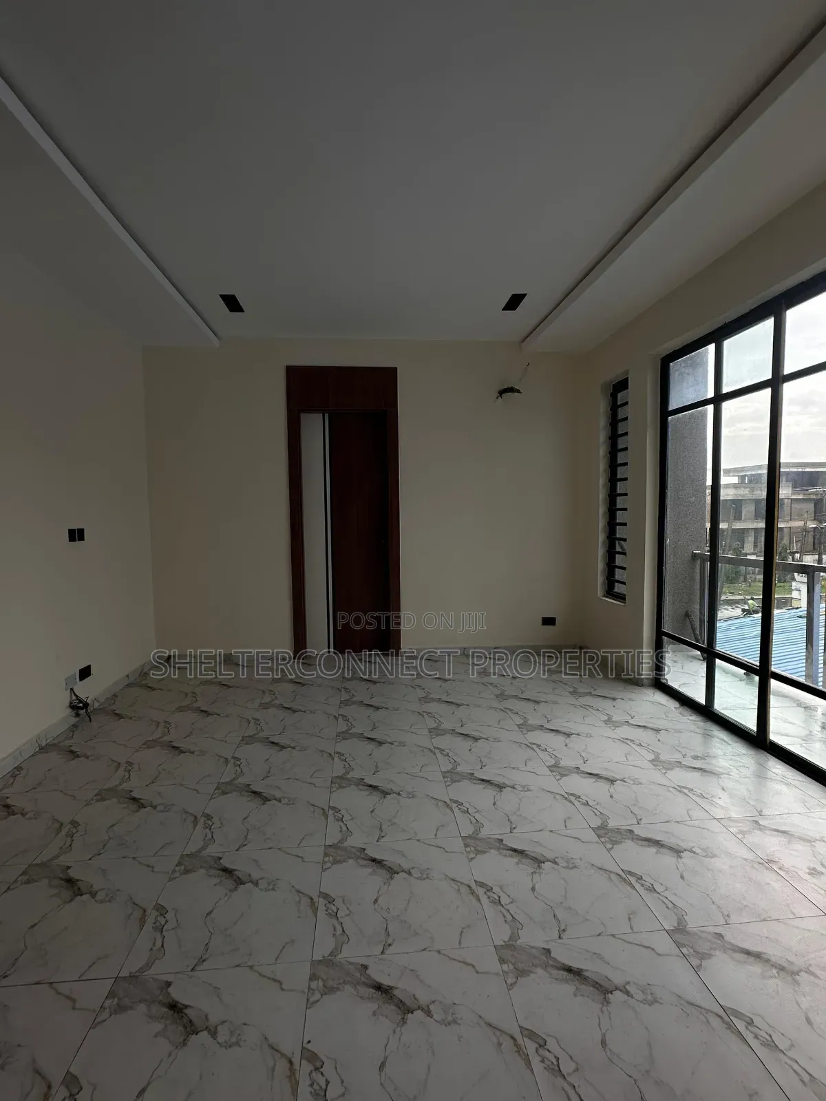 2bdrm Apartment in Lekki Expressway for sale in Lekki Expressway