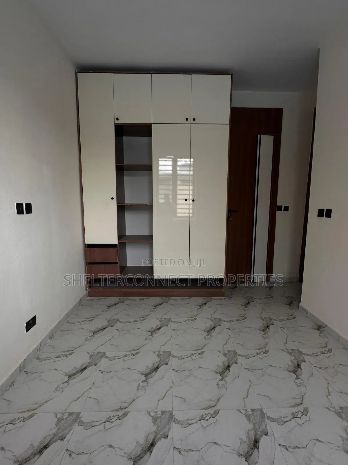 2bdrm Apartment in Lekki Expressway for sale in Lekki Expressway