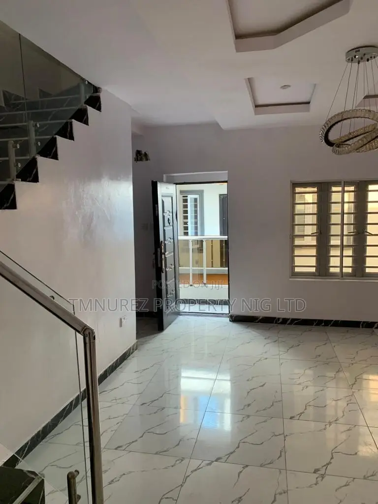 4bdrm Duplex in An Estate, Ikota for rent in Ikota