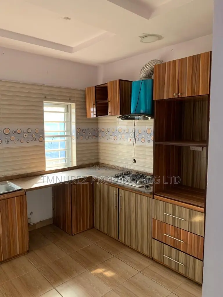 4bdrm Duplex in An Estate, Ikota for rent in Ikota