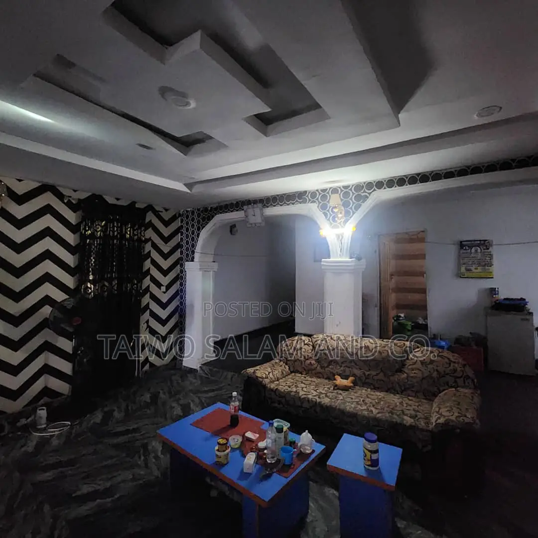 2bdrm Block of Flats in Akinyele for sale in Akinyele