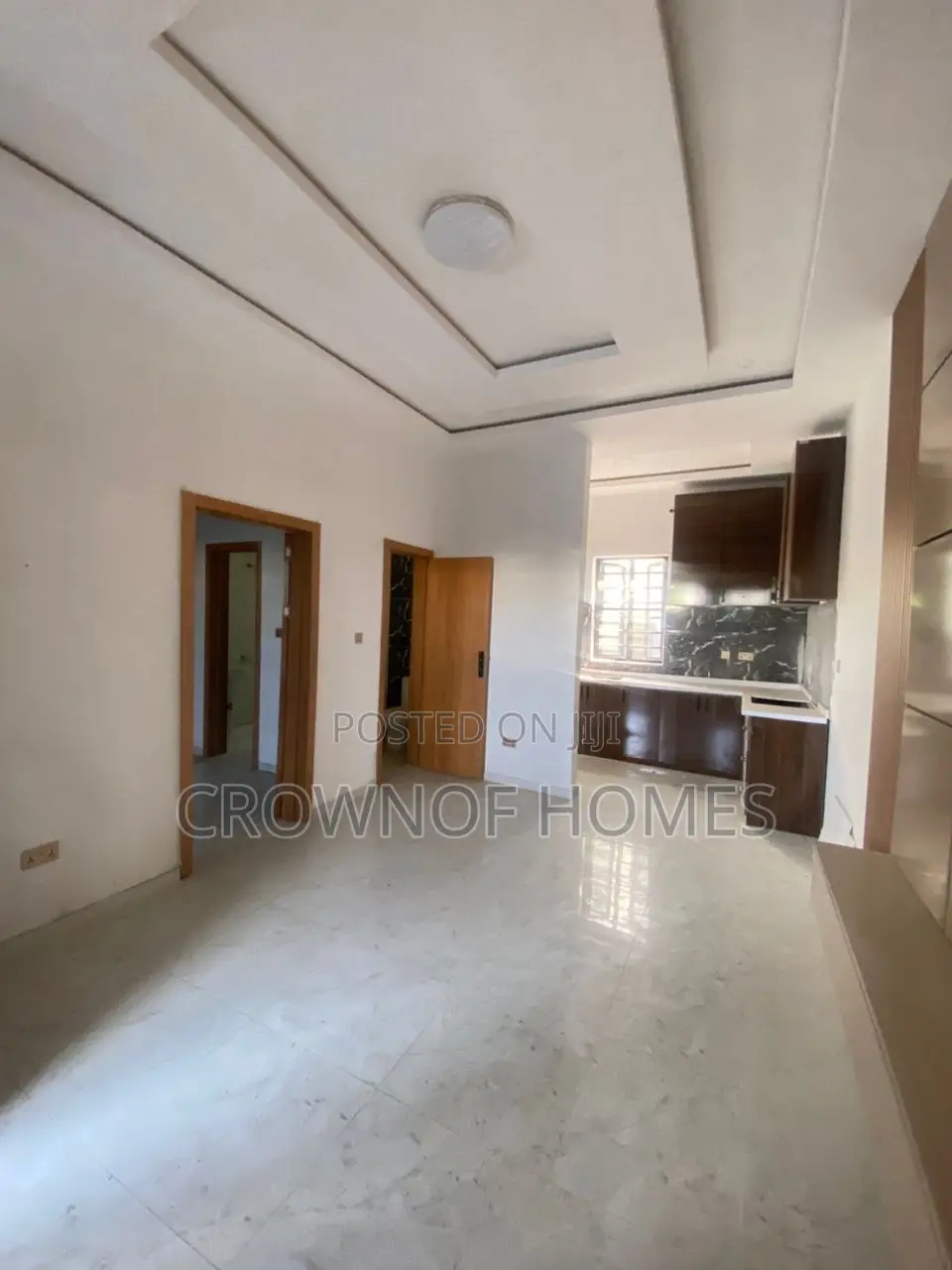 1bdrm Apartment in Jakande for sale in Jakande