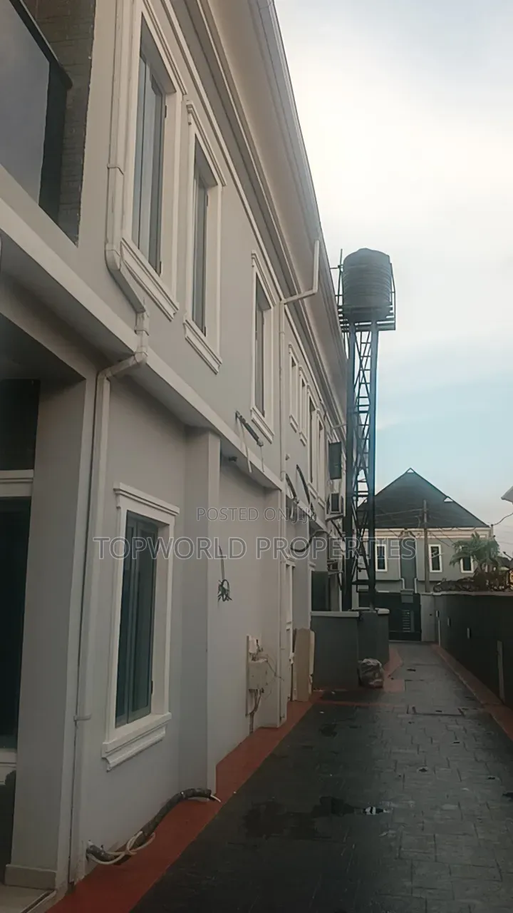 3bdrm Duplex in Maplewood Estate Oko for sale in Oko-Oba
