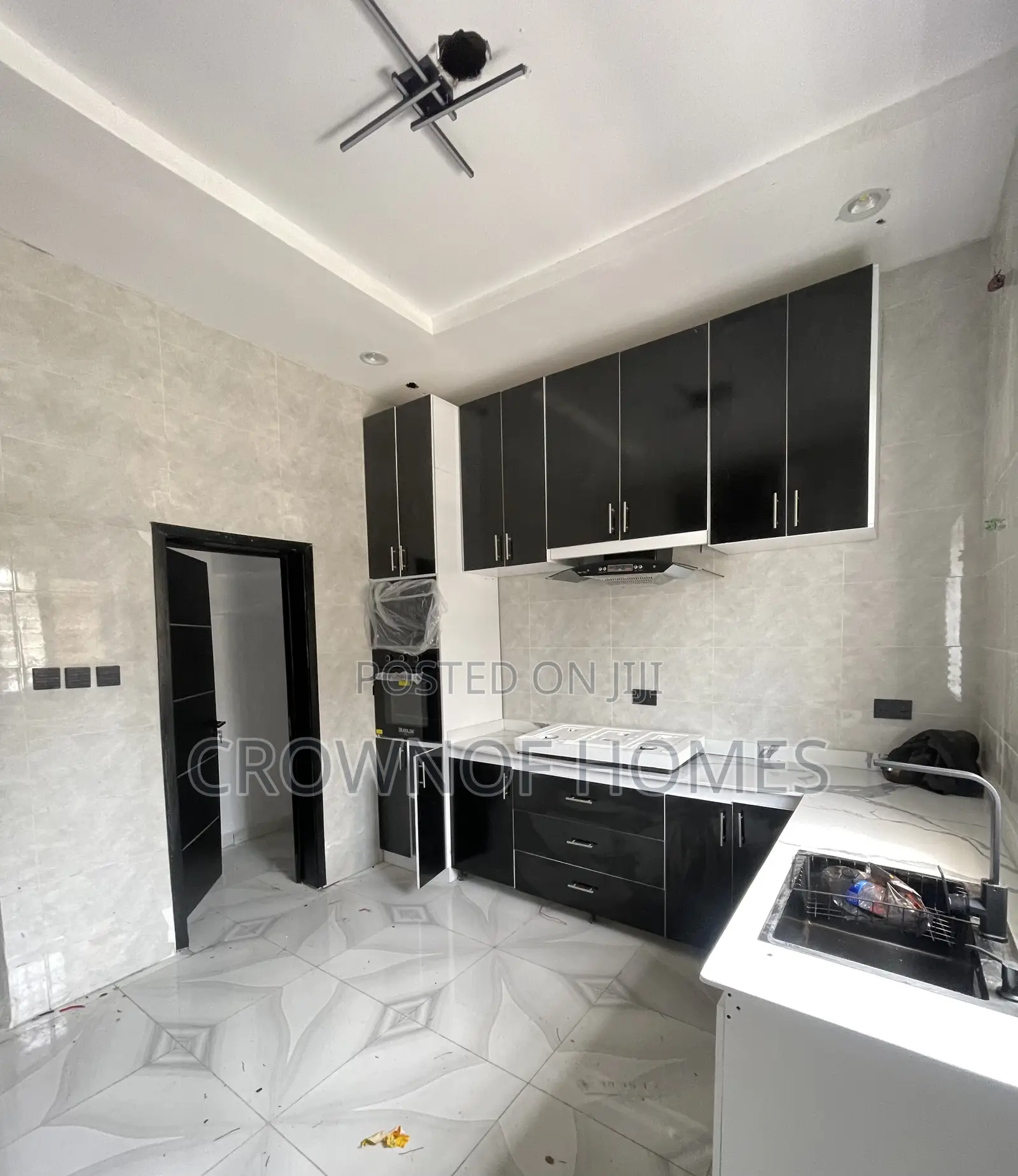 4bdrm Duplex in Abraham Adesanya Estate for sale in Abraham Adesanya Estate