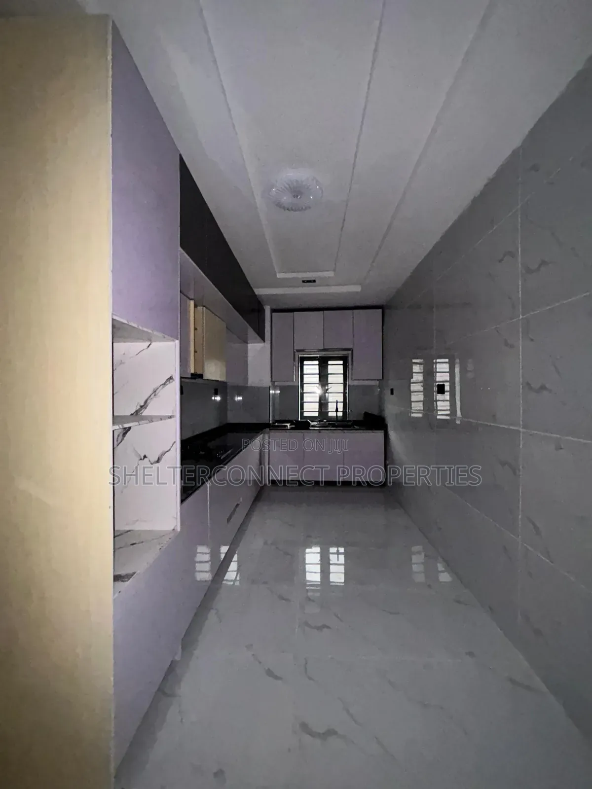 2bdrm Apartment in Lekki Expressway for sale in Lekki Expressway