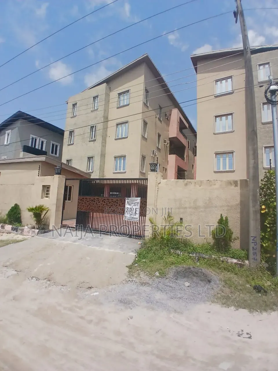 3bdrm Apartment in Off Monastery Rd, Sangotedo for rent in Sangotedo