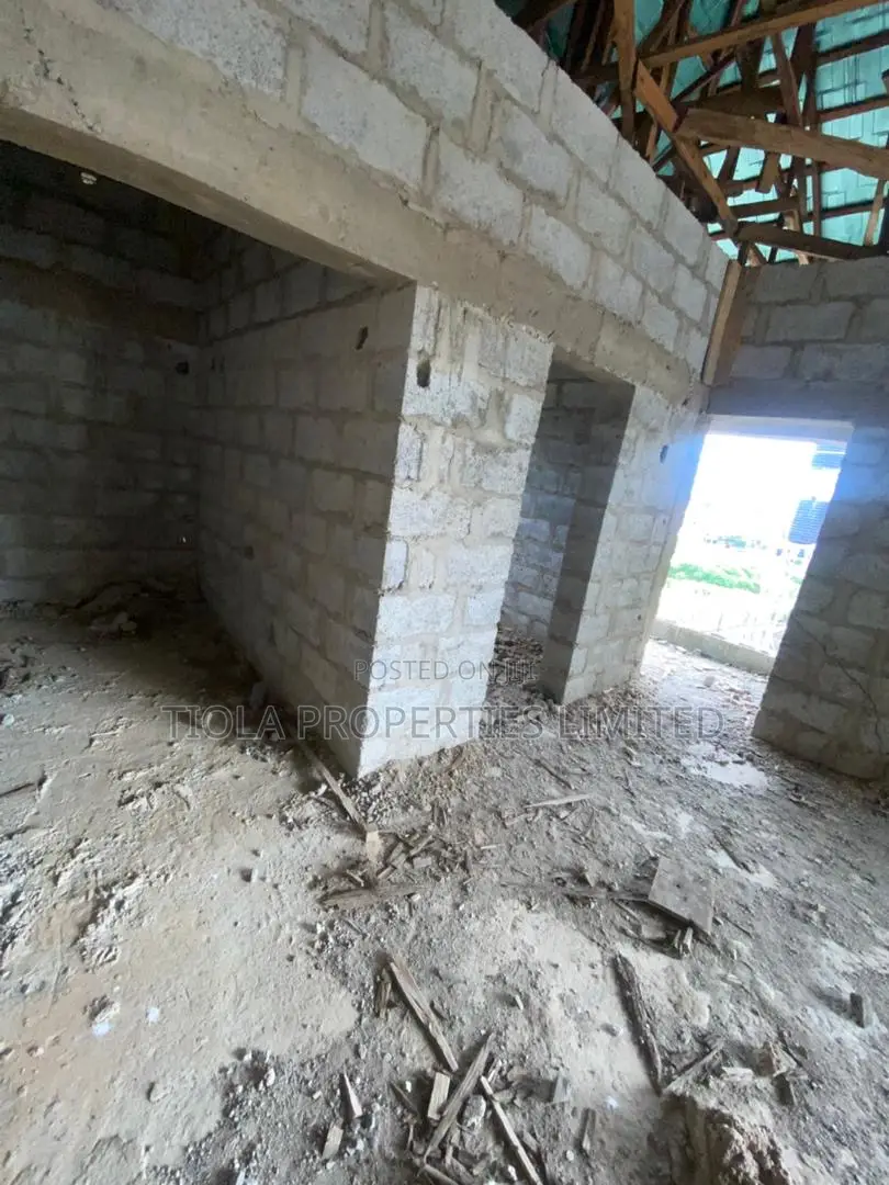 5bdrm Duplex in Pleasant View, Sabon Lugbe for sale in Sabon Lugbe