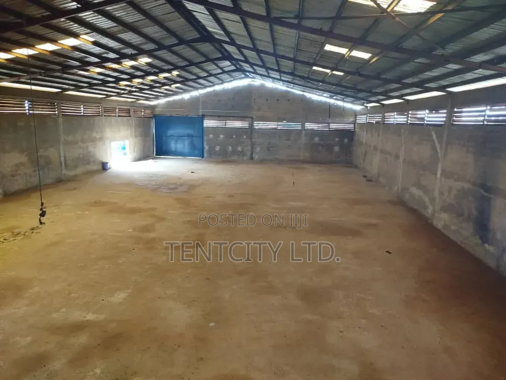 Distress Large Warehouse on 6 Plots for Sale in Enugu in Enugu