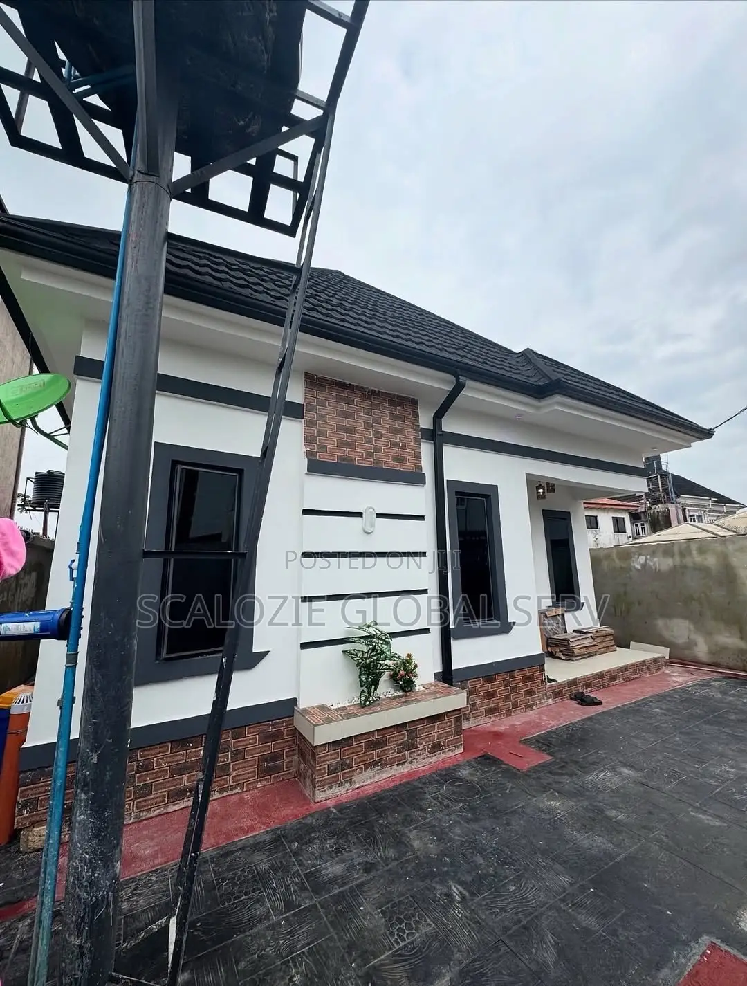 2bdrm Bungalow in Apara Link Road, Off for sale in Port-Harcourt