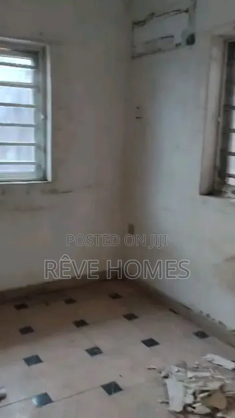 2bdrm Apartment in Alagomeji for rent in Alagomeji