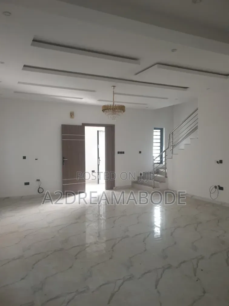 6bdrm Duplex in Magodo Phase 2 for sale in GRA Phase 2 Shangisha