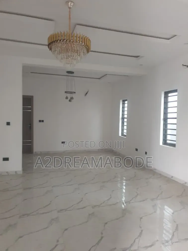 6bdrm Duplex in Magodo Phase 2 for sale in GRA Phase 2 Shangisha