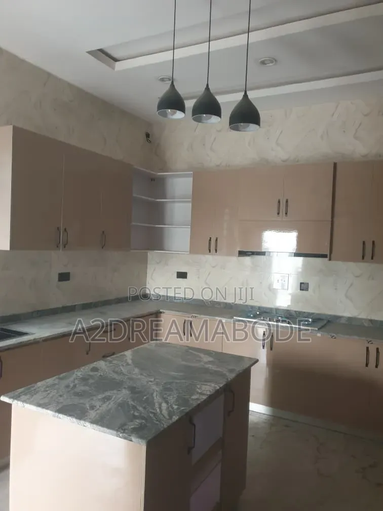 6bdrm Duplex in Magodo Phase 2 for sale in GRA Phase 2 Shangisha