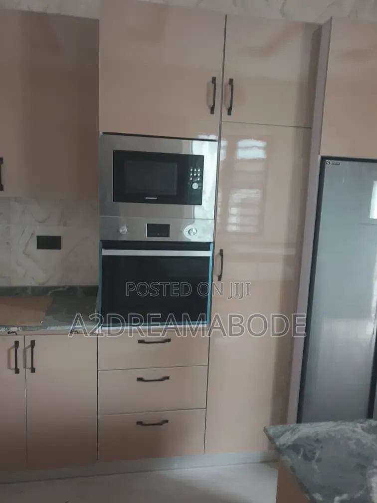 6bdrm Duplex in Magodo Phase 2 for sale in GRA Phase 2 Shangisha