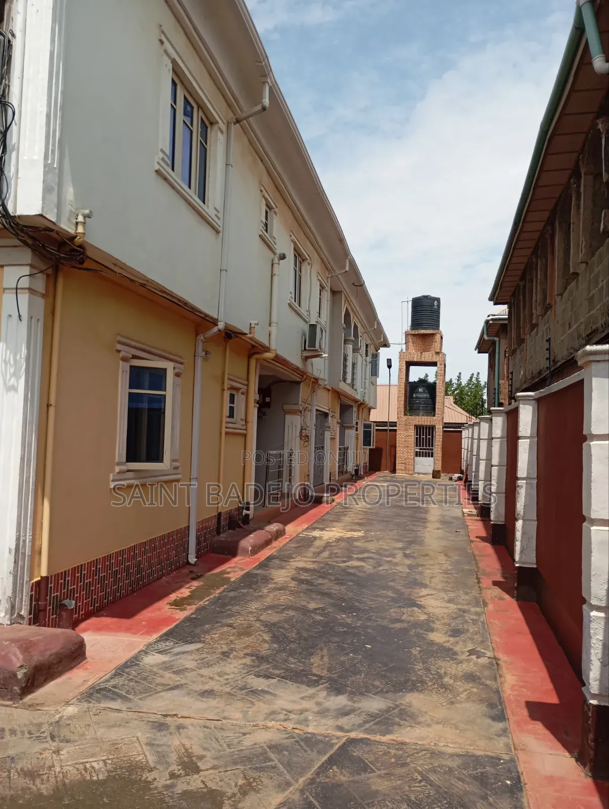 3bdrm Block of Flats in Gbadebo Street, Gberigbe for rent in Gberigbe