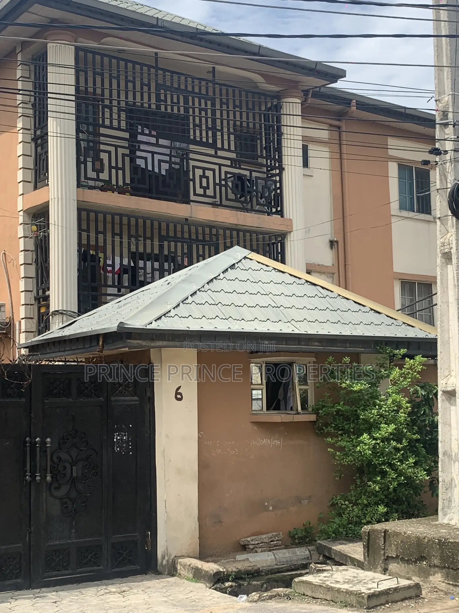 Furnished 3bdrm Block of Flats in Estate House, Aguda / Surulere in Aguda / Surulere