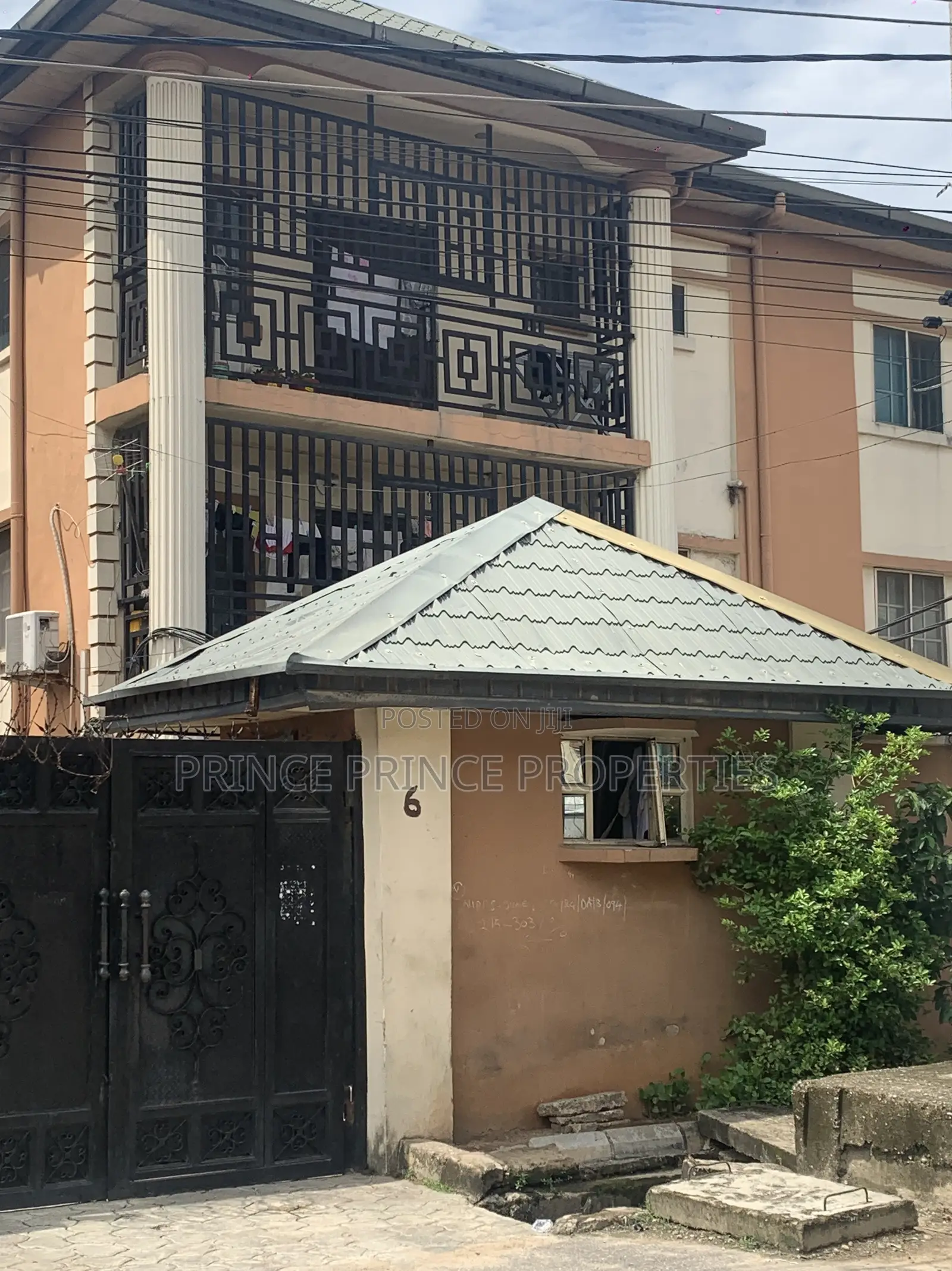 Furnished 3bdrm Block of Flats in Estate House, Aguda / Surulere in Aguda / Surulere