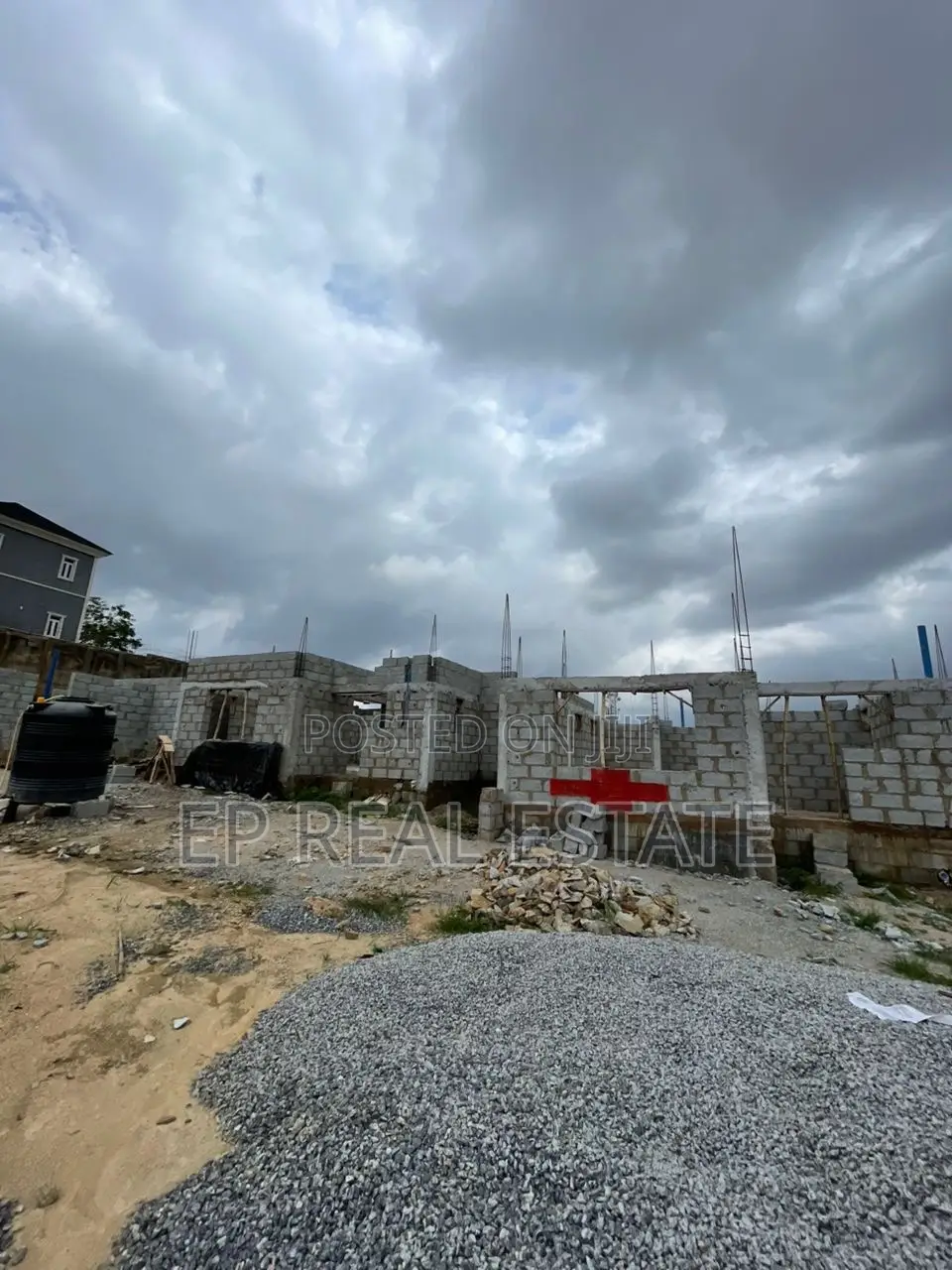 4bdrm House in Apo Resettlement for sale in Apo Resettlement