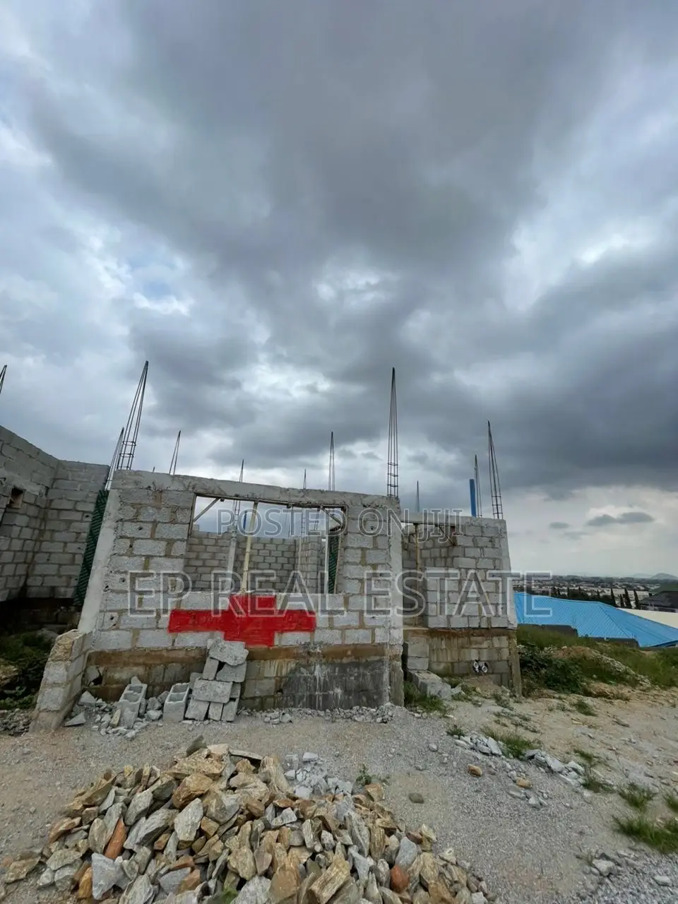 4bdrm House in Apo Resettlement for sale in Apo Resettlement