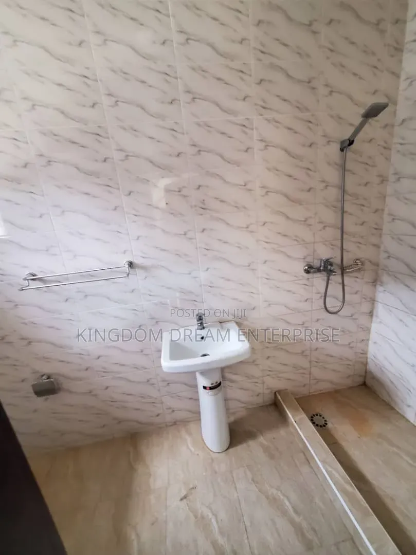 2bdrm Apartment in Dpk Estate, Lekki Expressway for rent in Lekki Expressway