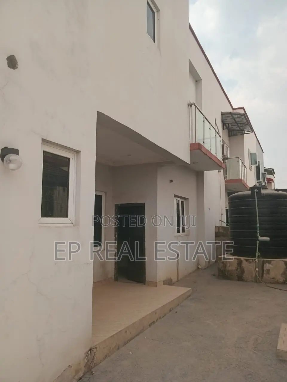 4bdrm Duplex in Lugbe District for sale in Lugbe District