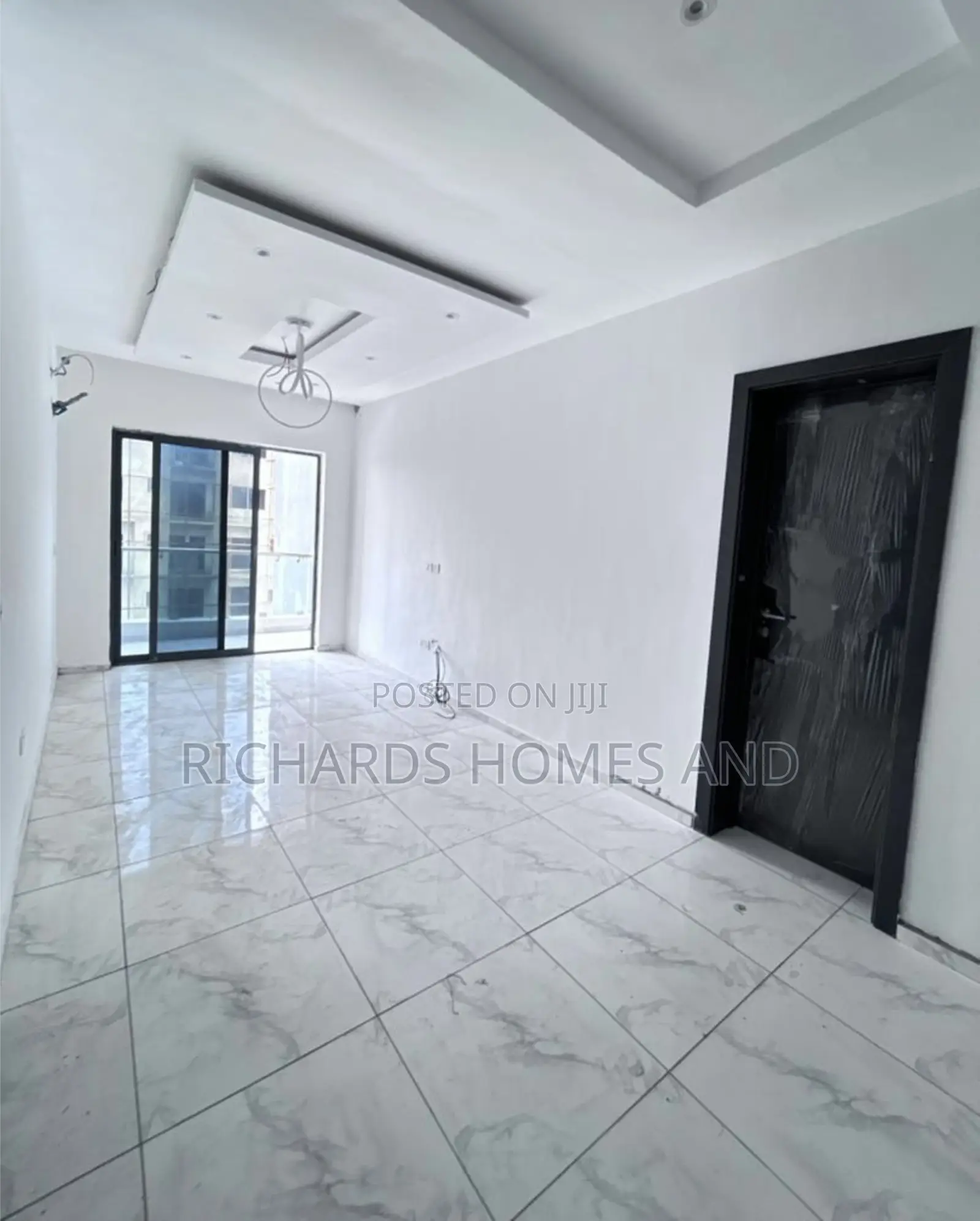 2bdrm Maisonette in Lekki Phase 1 for sale in Lekki Phase 1