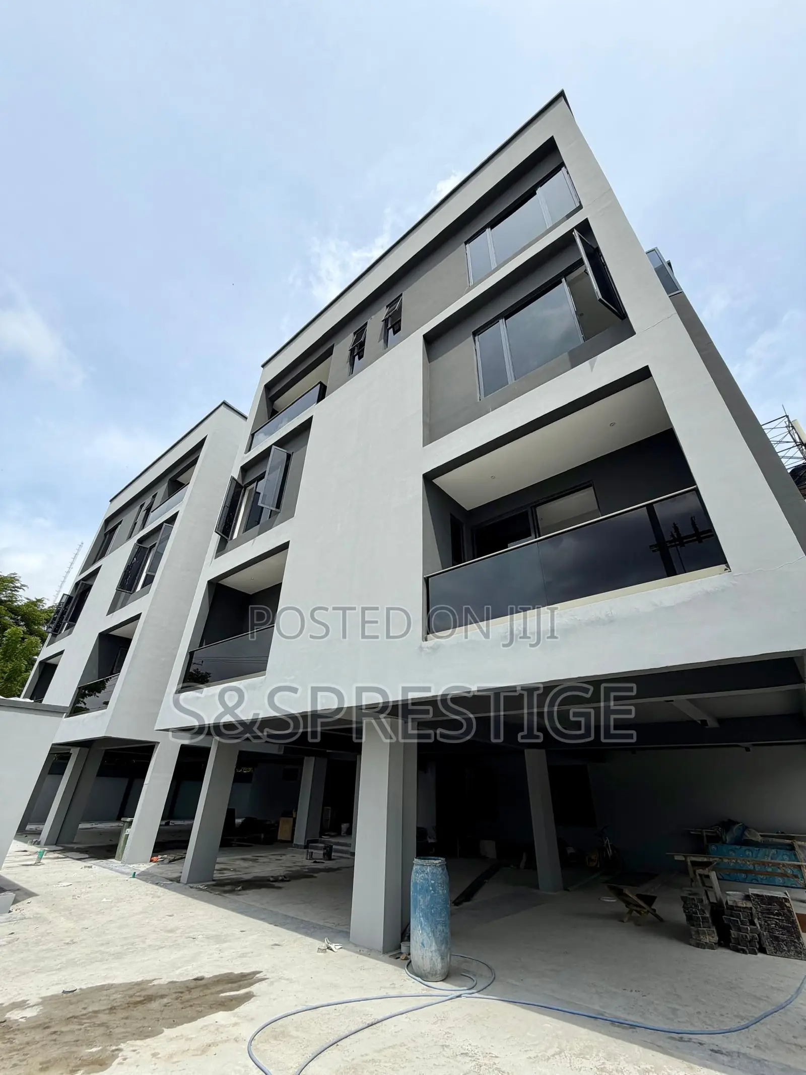 2bdrm Apartment in Lekki Phase 1 for sale in Lekki Phase 1