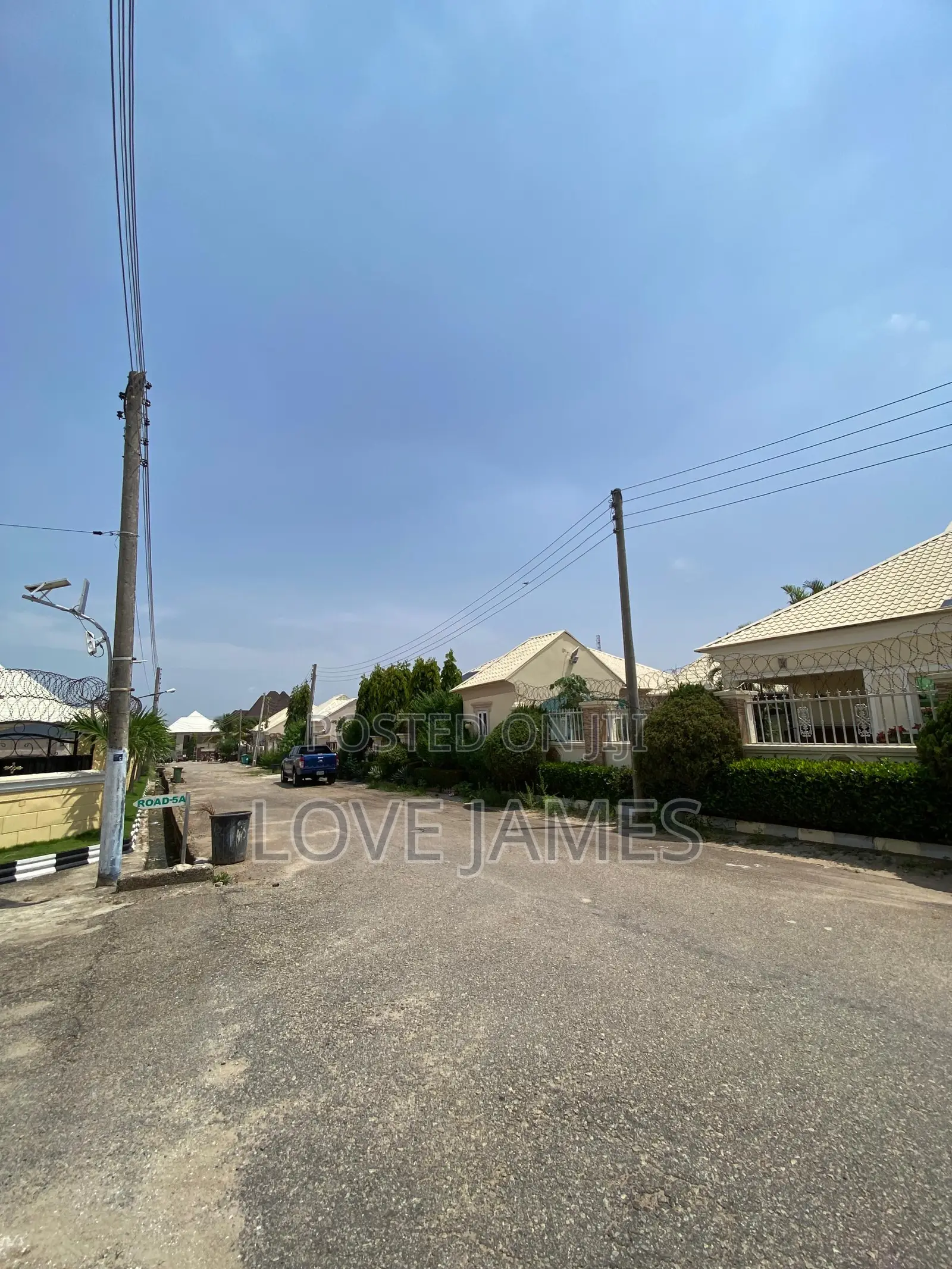 Monthly Shortlet Apartment With Inverter in Abuja in Lokogoma