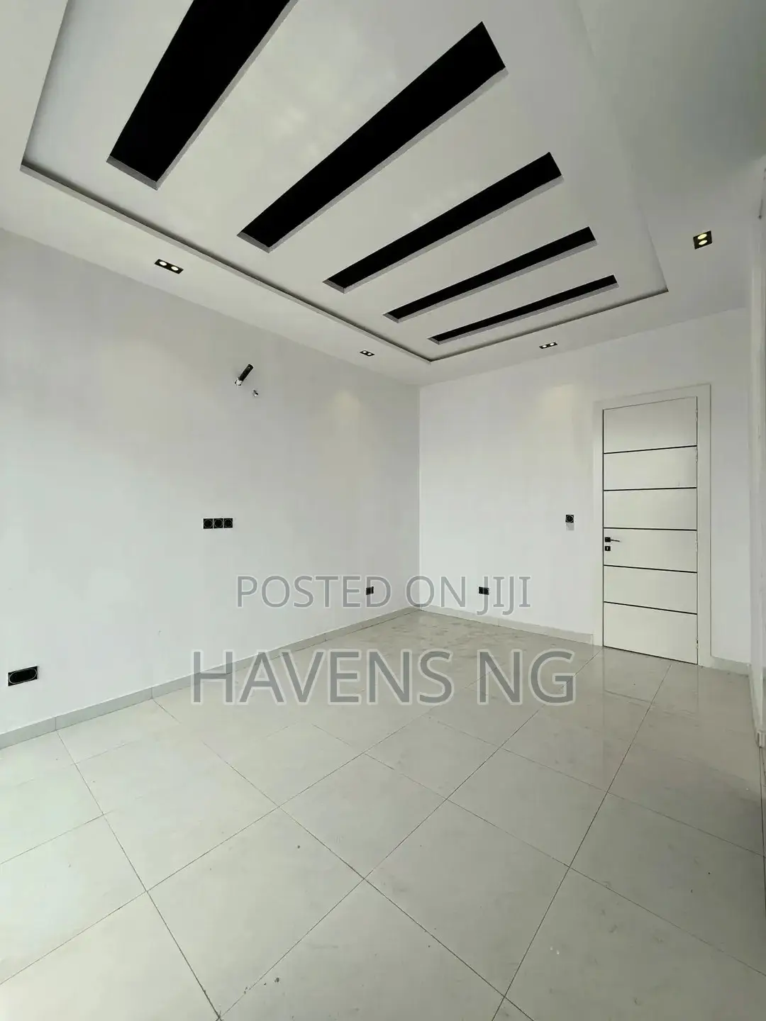 4bdrm Duplex in Ikota for sale in Ikota
