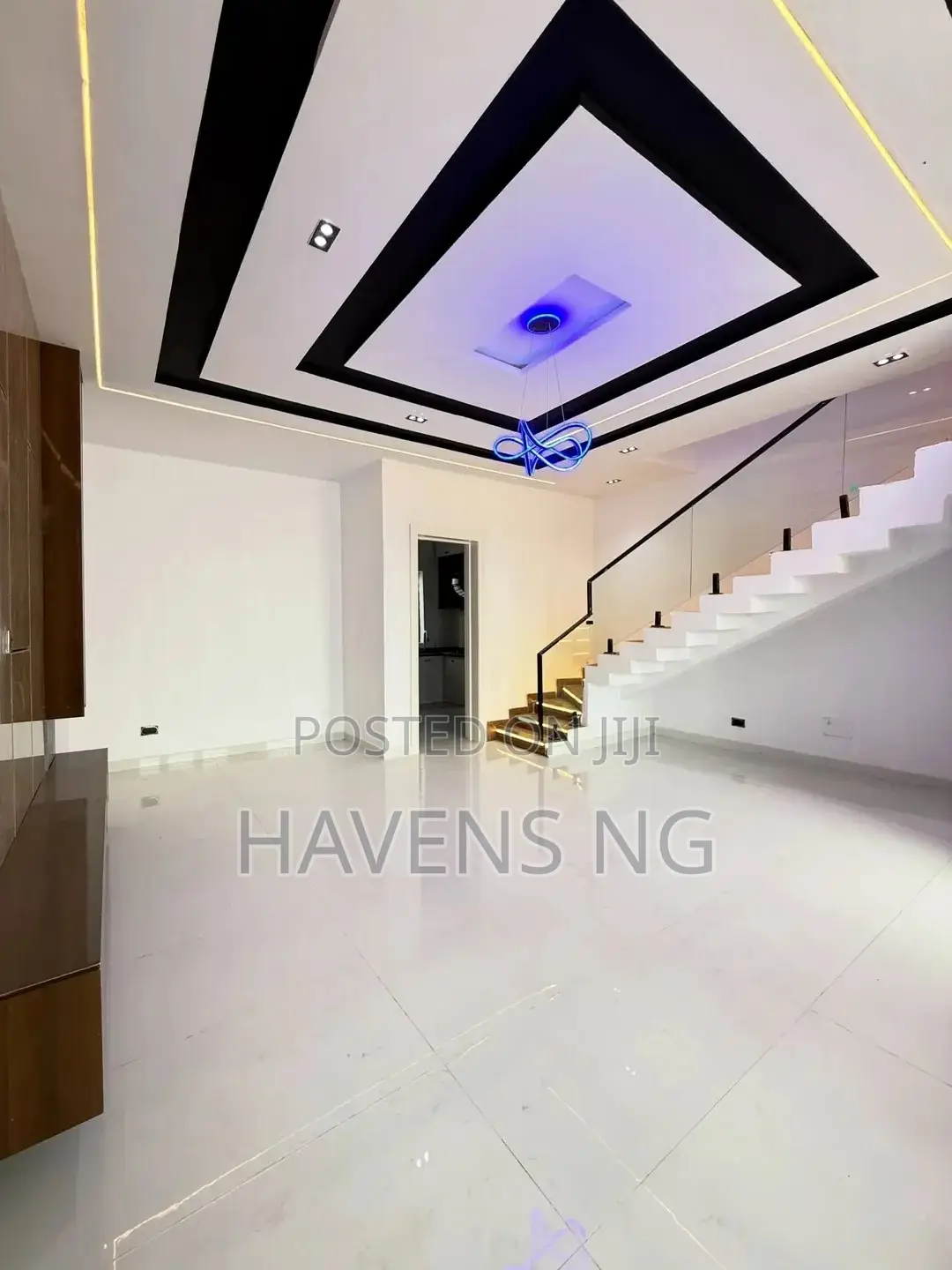 4bdrm Duplex in Ikota for sale in Ikota