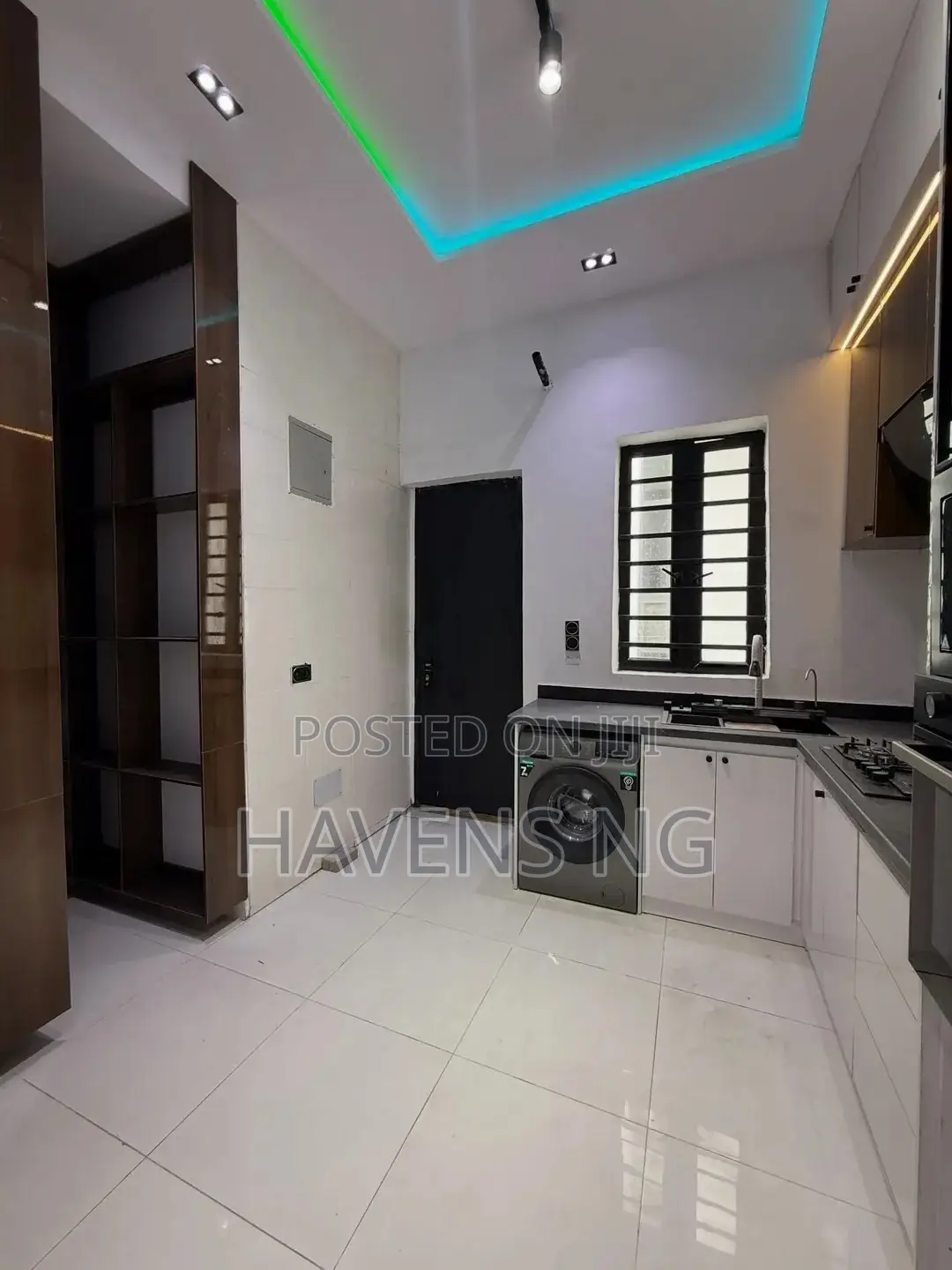 4bdrm Duplex in Ikota for sale in Ikota