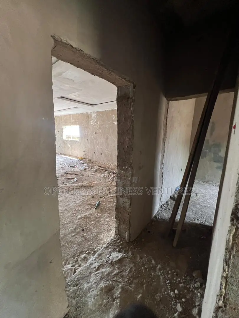 A Well Structured 4-Faced Complex in a Strategic Location in Eleyele