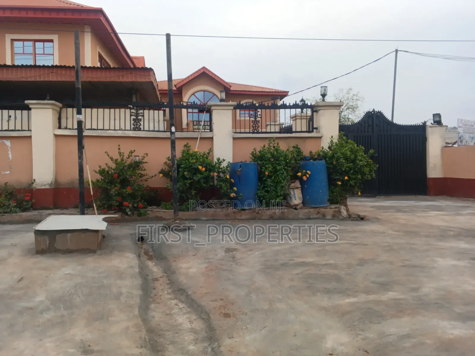 Standard 16 Rooms Hotel in Strategic Location in Ibadan