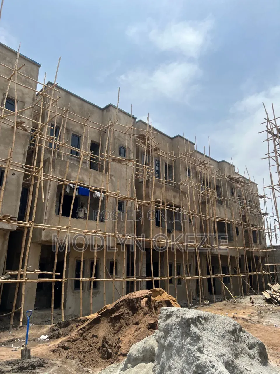 5bdrm Duplex in Redwood Estate, Mbora for sale in Mbora