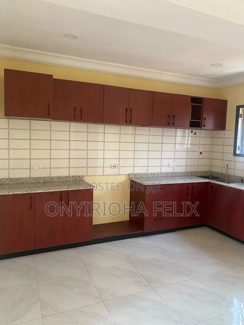 2bdrm Block of Flats in Gwarinpa Off 3Rd, Bunkoro for rent in Bunkoro