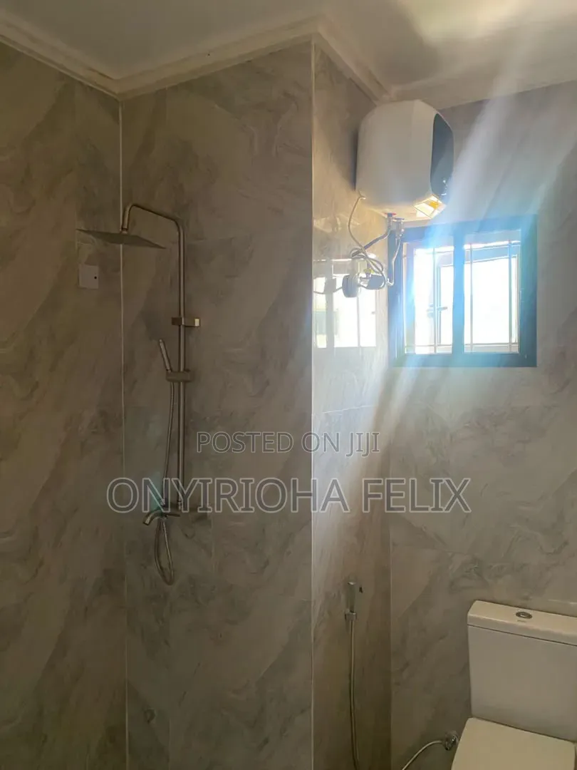 2bdrm Block of Flats in Gwarinpa Off 3Rd, Bunkoro for rent in Bunkoro