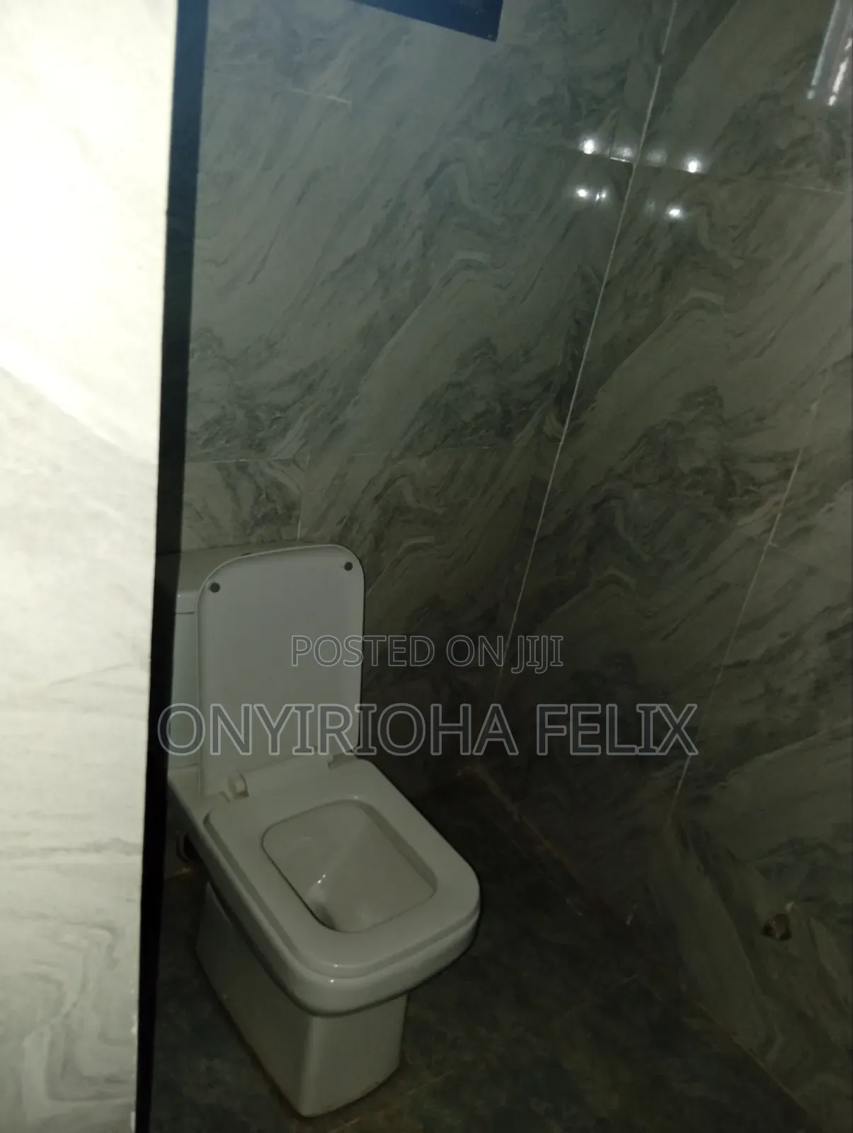 3bdrm Block of Flats in Gwarinpa Off 3Rd, Bunkoro for rent in Bunkoro