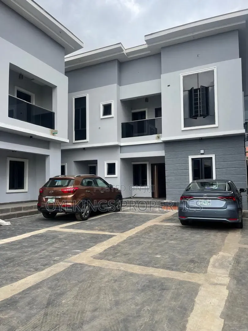 3bdrm Block of Flats in Olusoji, Oluyole for rent in Oluyole