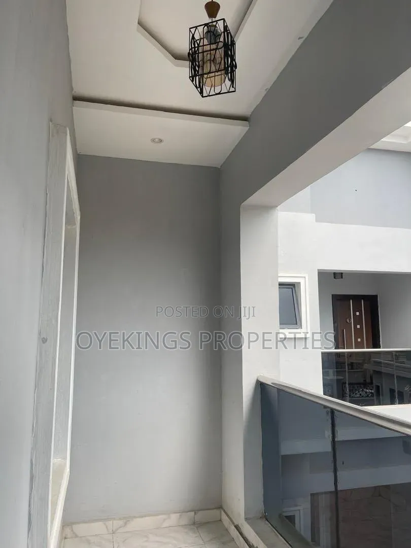 3bdrm Block of Flats in Olusoji, Oluyole for rent in Oluyole
