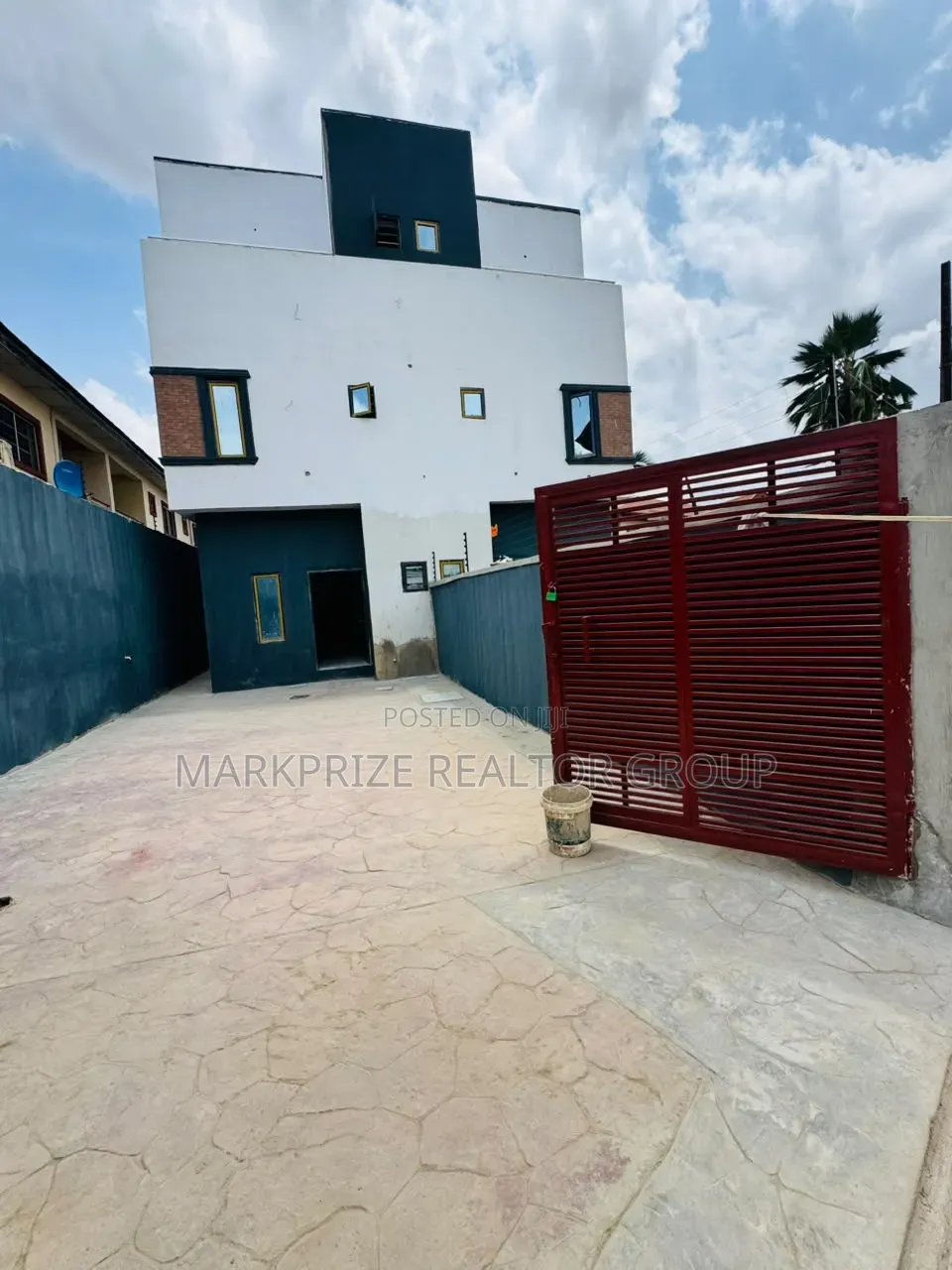 4bdrm Duplex in Maryland Lagos for sale in LSDPC Maryland Estate