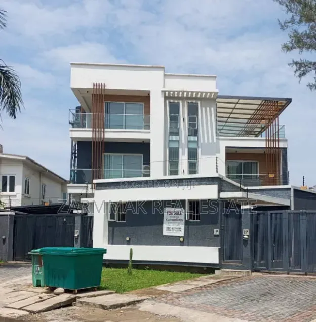 5bdrm Duplex in Lekki Phase 1 for sale in Lekki Phase 1