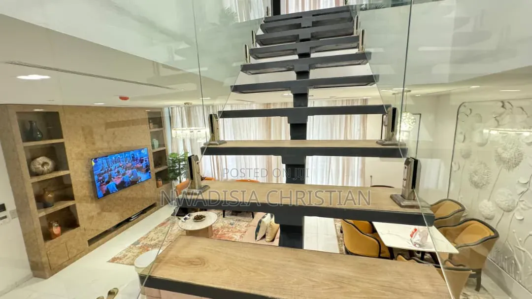 Executive 2-Bedroom Maisonette With Resort Amenities in Lekki Phase 1