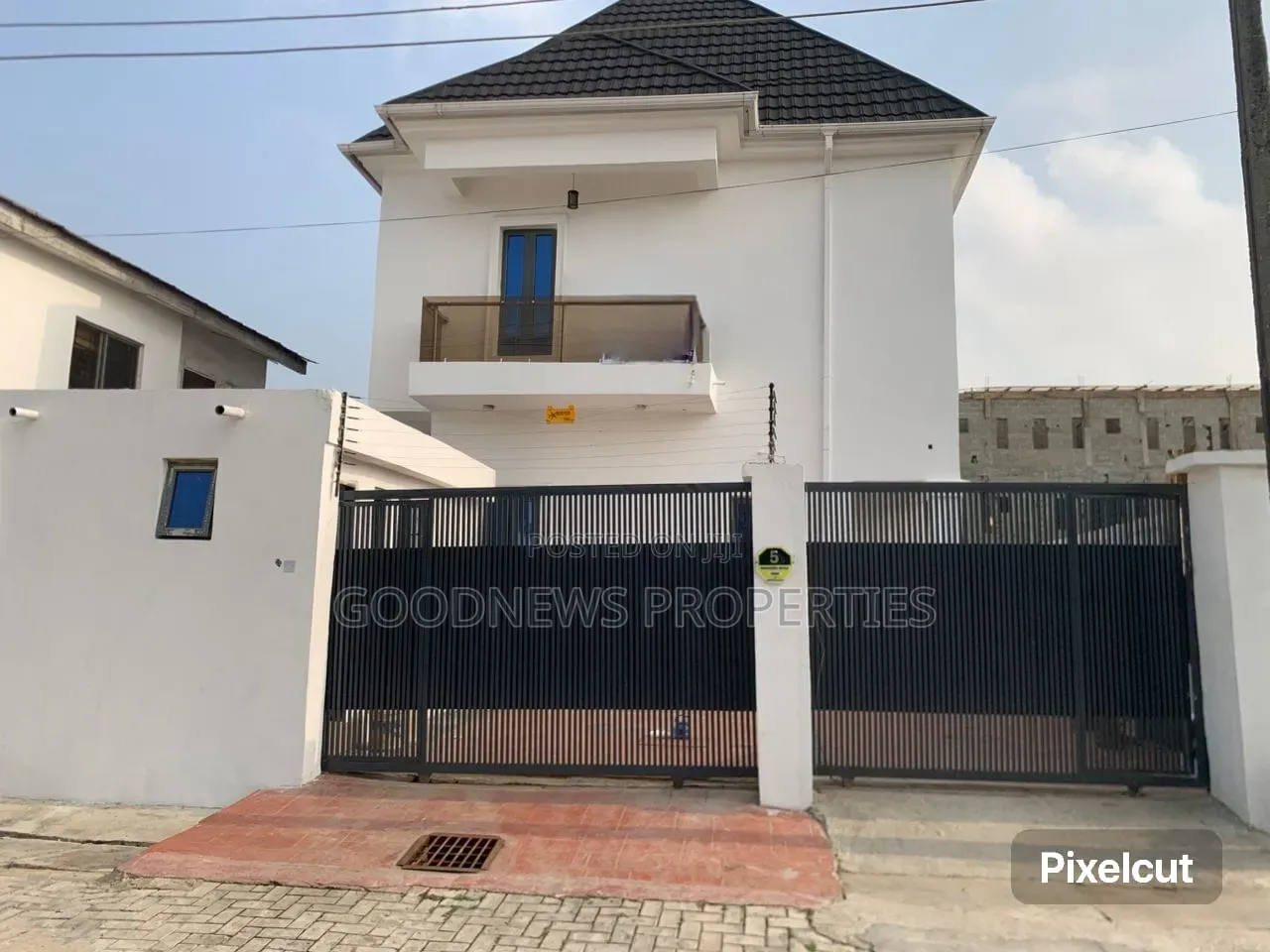4bdrm Duplex in Amenvile Estate Ajah for sale in Ado / Ajah