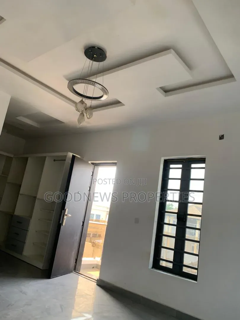 4bdrm Duplex in Amenvile Estate Ajah for sale in Ado / Ajah