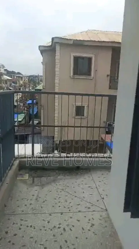 2bdrm Apartment in Adekunle for rent in Adekunle