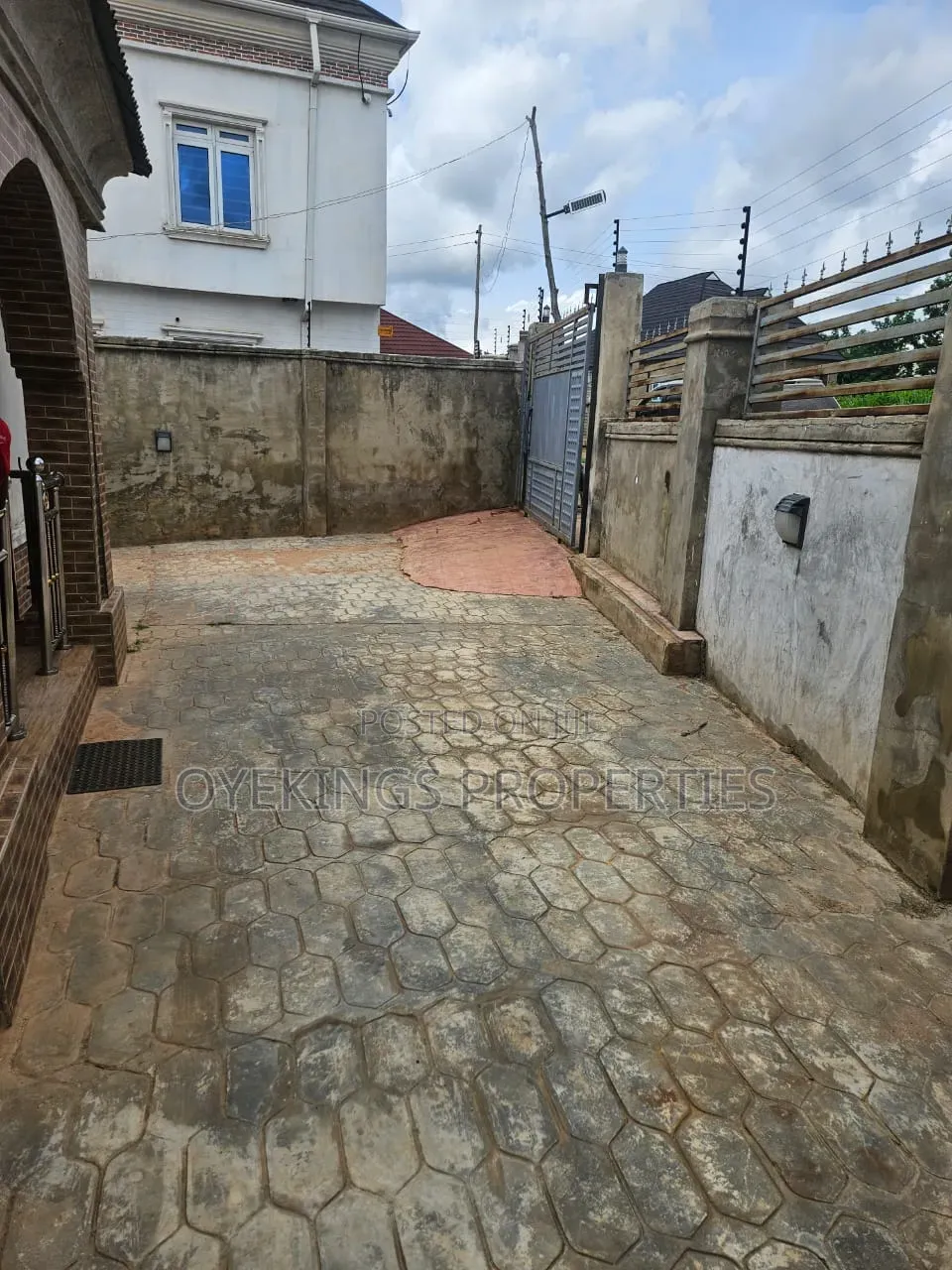 3bdrm Block of Flats in Ayegun, Oluyole for rent in Oluyole